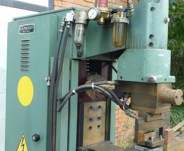 Puntatrice a proiezione Malaguti modello LAP 87 - Plastin Gold