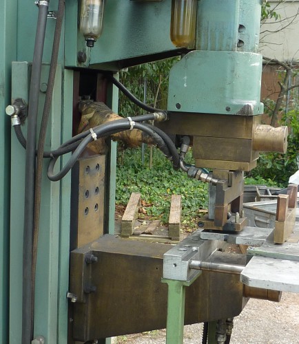 Puntatrice a proiezione Malaguti modello LAP 87 - Plastin Gold