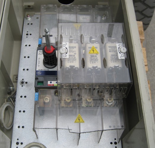 Caja con interruptor y fusibles 160 Amperios - Plastin Gold