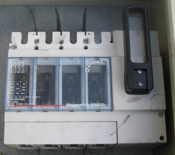 Cassette con interruptor 3 fases - Plastin Gold