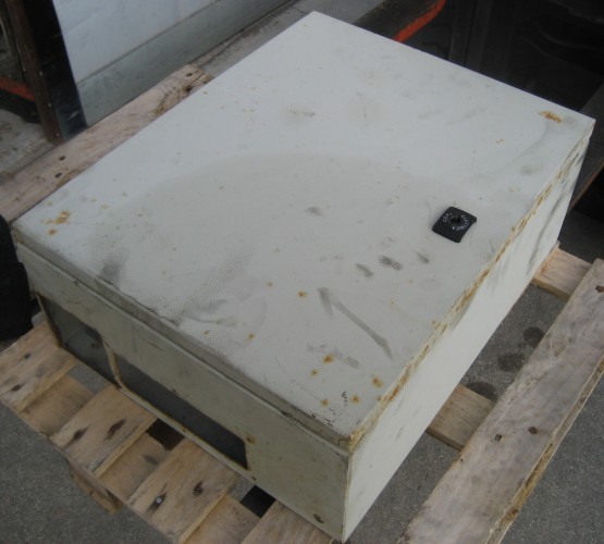 Cassette con interruptor 3 fases - Plastin Gold