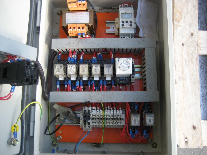 Quattro elettrico comando di Tre compressori - Plastin Gold